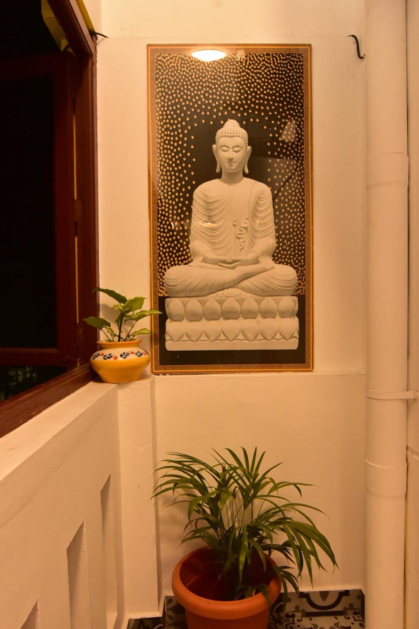 Chez Linda Home Stay ポンディシェリ エクステリア 写真