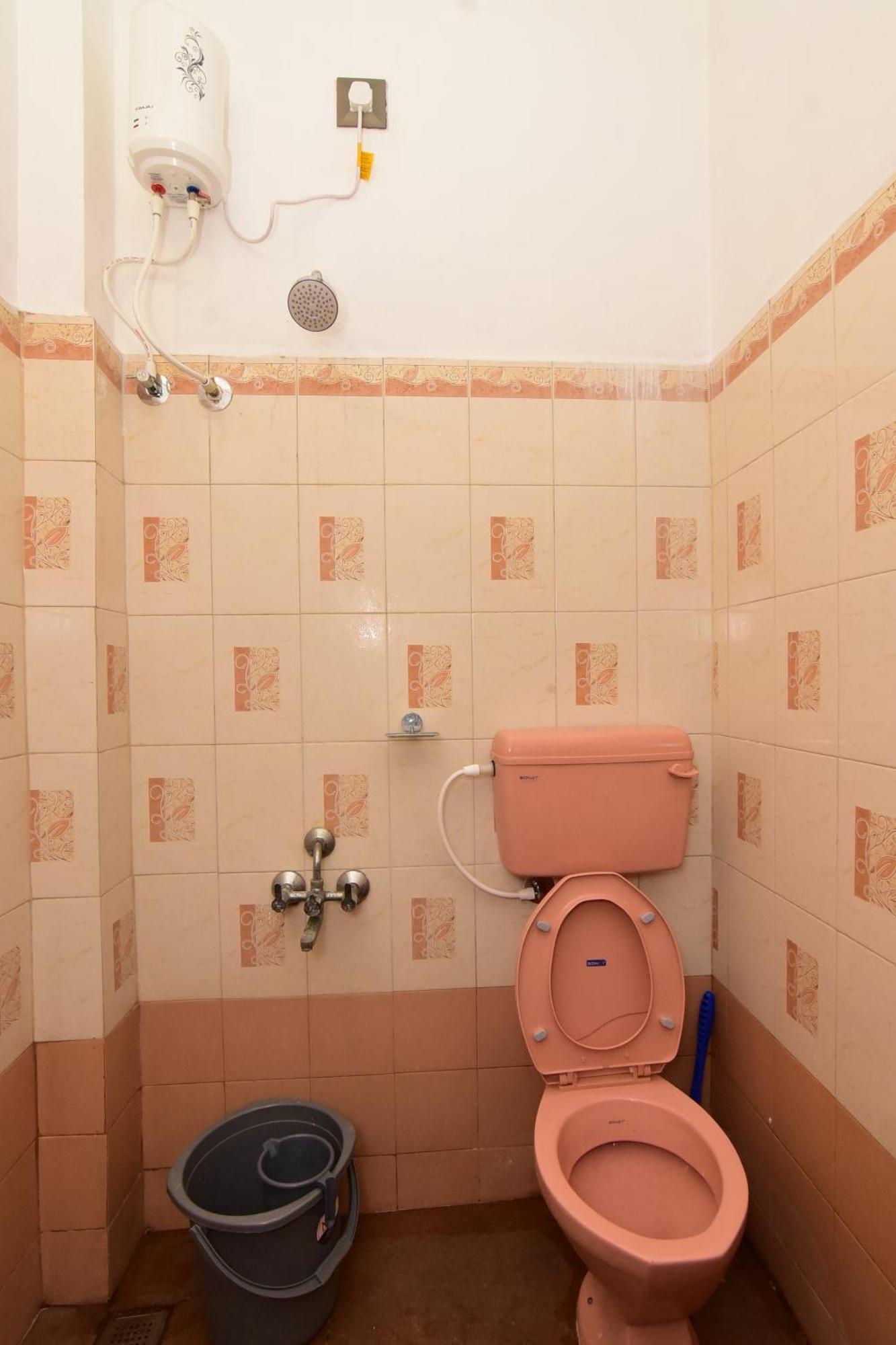 Chez Linda Home Stay ポンディシェリ エクステリア 写真